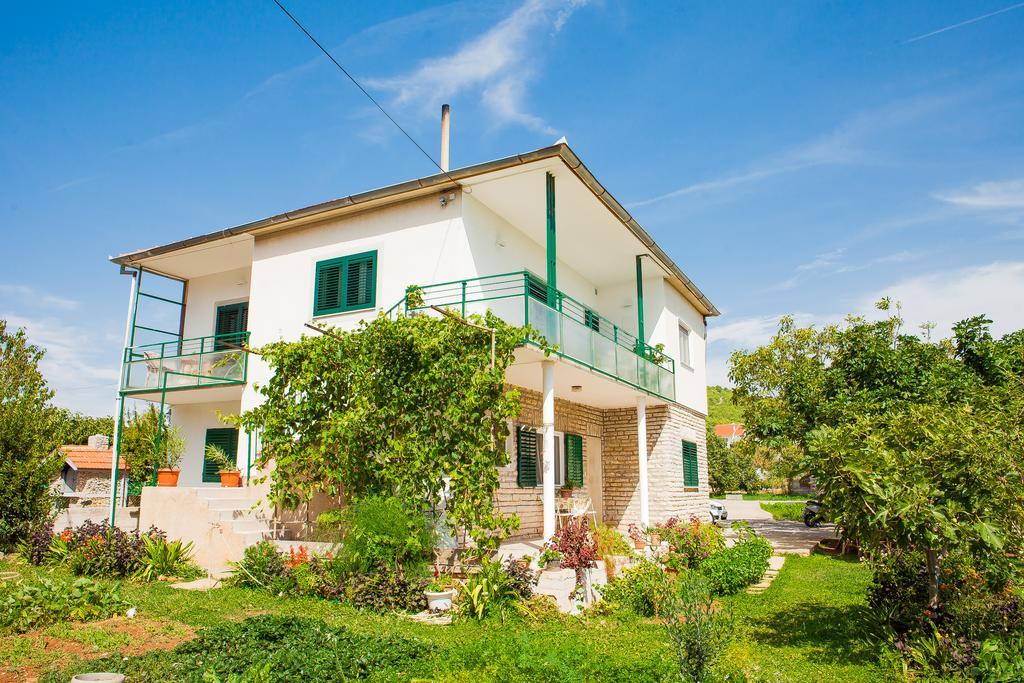 Apartments Grubisin Tribalj Exterior foto